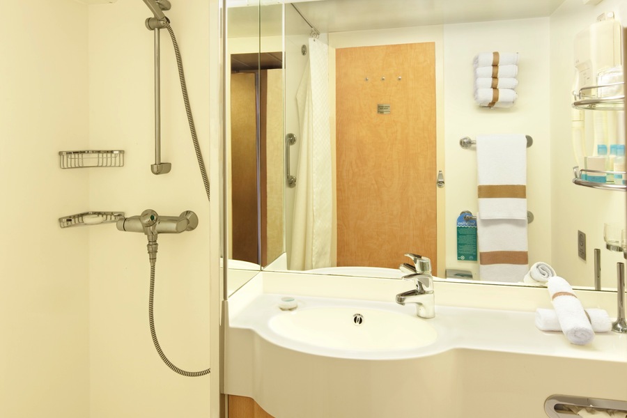 Celebrity Cruises, Celebrity Constellation, Concierge Class, Copyright - CEL 1.jpeg